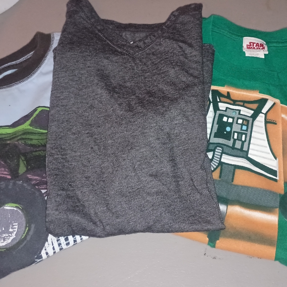 3 Boys T-shirts